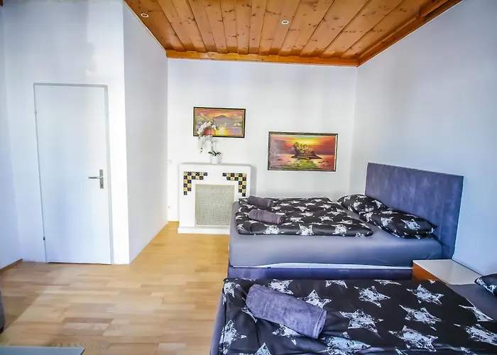 בית אירוח Cozy In Floridsdorf Area Pr6 *