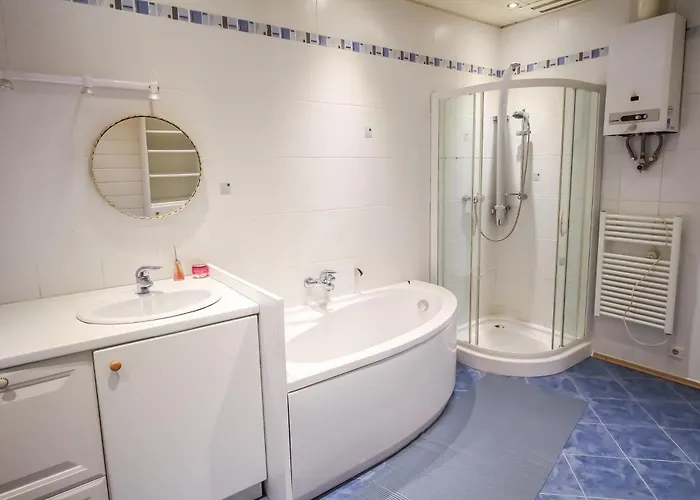 Cozy In Floridsdorf Area Pr6 בית אירוח *